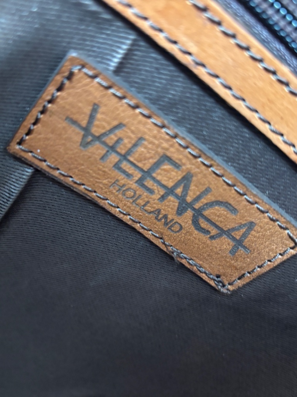 VILENCA HOLLAND-NWT$565.00 HAND TOOLING TOOK 6 WEEKS +HAND LACING+HAND STAINING - Picture 9 of 14